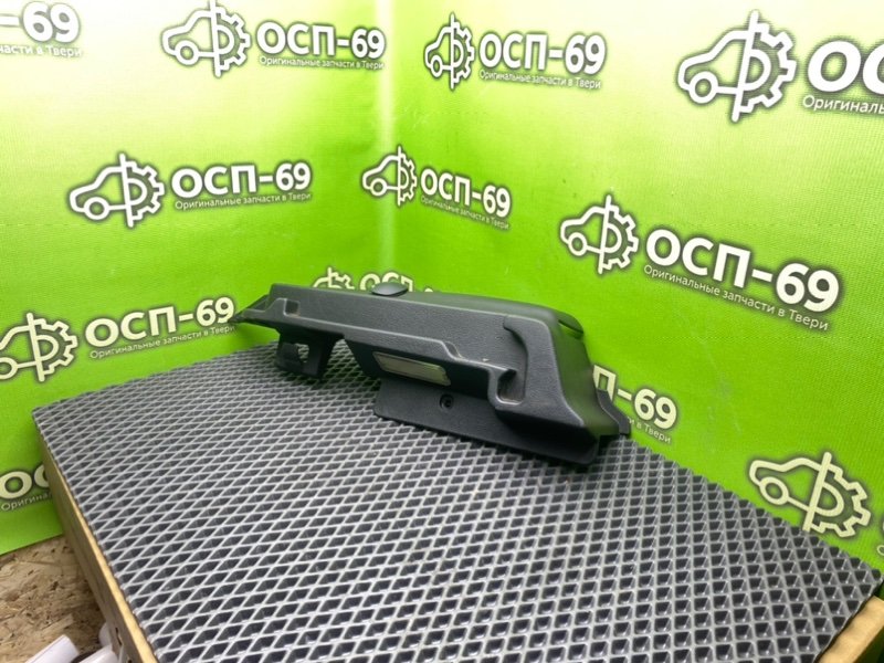 Кронштейн полки багажника, 1690 рублей, Тверь