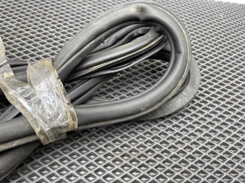 Уплотнитель двери, 1590 рублей, Тверь