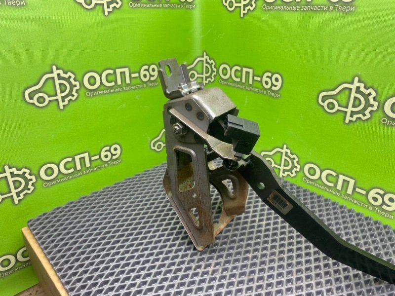 Педаль тормоза, 690 рублей, Тверь