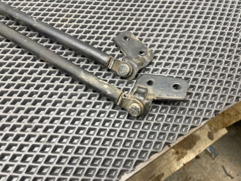 Амортизаторы багажника, 1290 рублей, Тверь