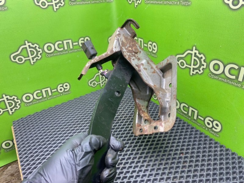 Педаль тормоза, 990 рублей, Тверь