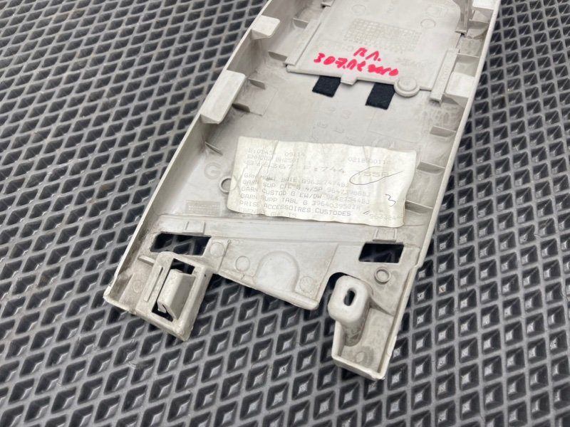 Накладка стойки, 390 рублей, Тверь