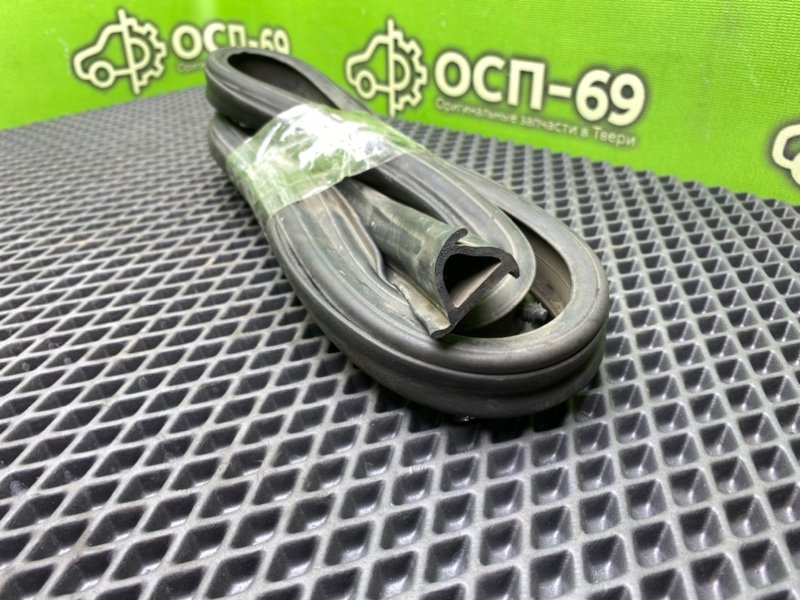 Уплотнительная резинка капота, 690 рублей, Тверь