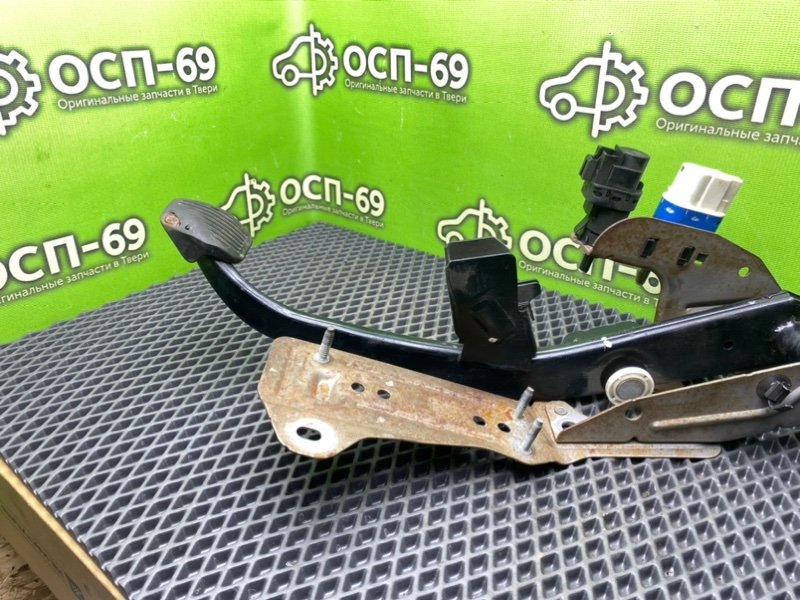 Педаль тормоза, 1490 рублей, Тверь