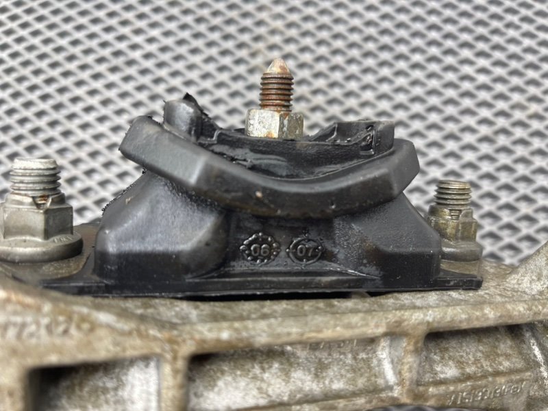 Опора МКПП, 990 рублей, Тверь