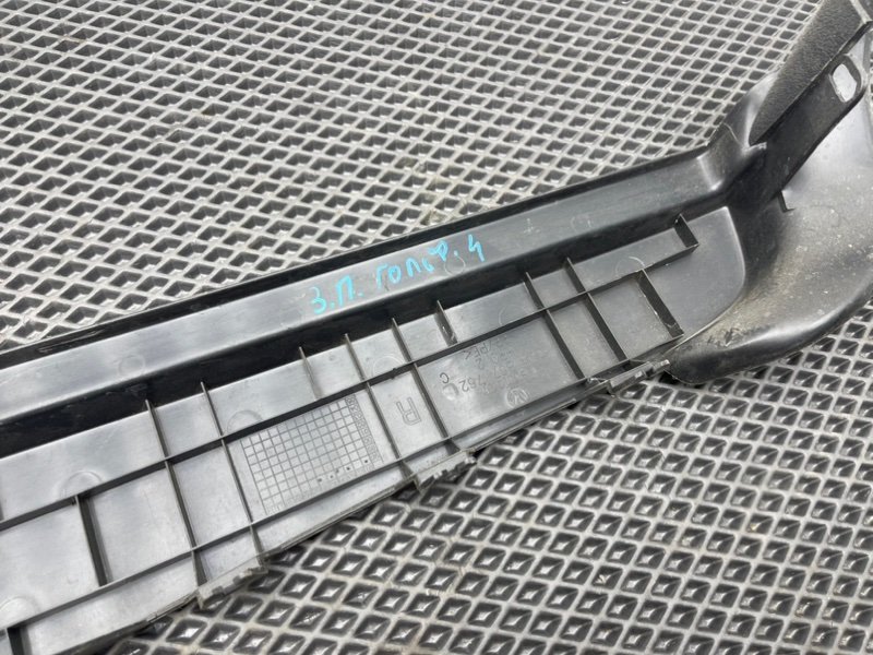 Кронштейн полки багажника, 990 рублей, Тверь