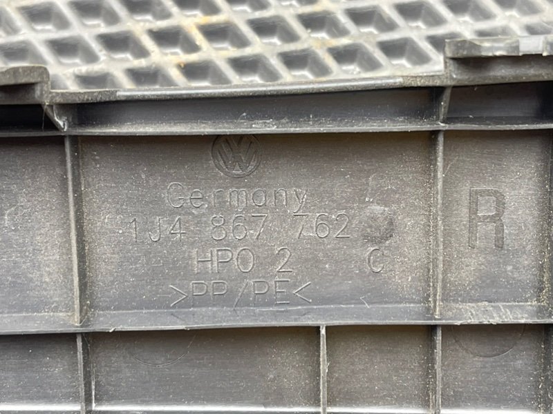 Кронштейн полки багажника, 990 рублей, Тверь