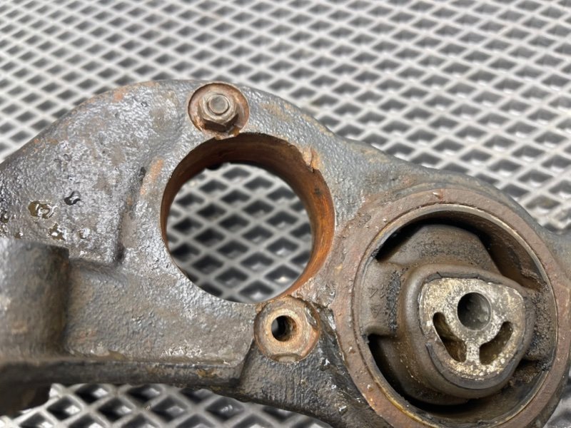 Кронштейн опоры двигателя, 1490 рублей, Тверь