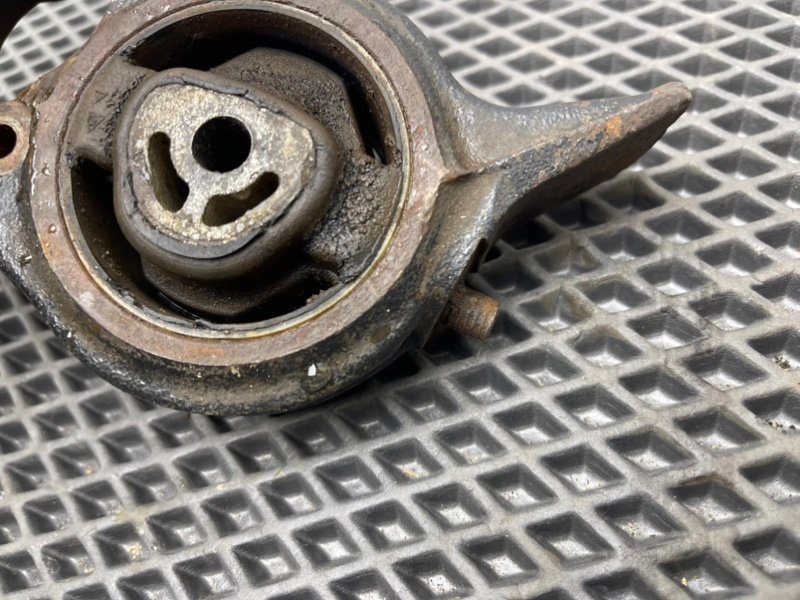 Кронштейн опоры двигателя, 1490 рублей, Тверь