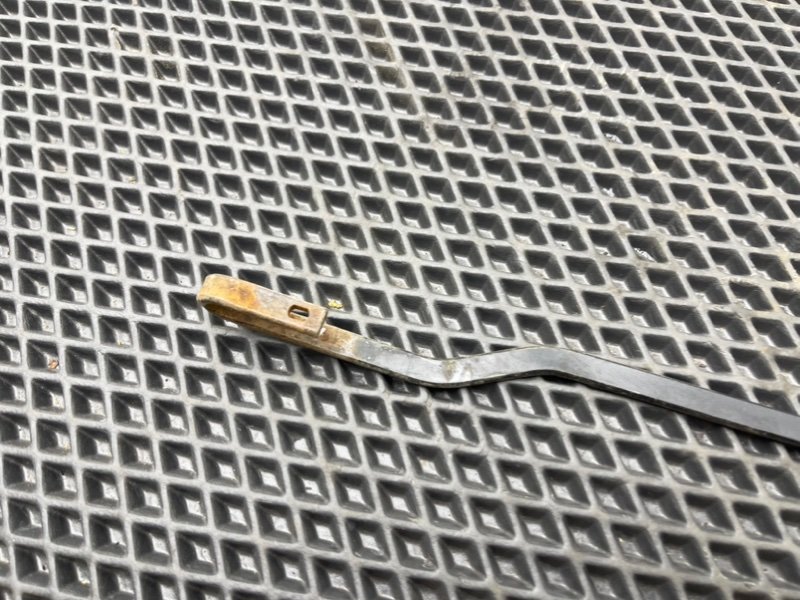 Дворник лобового стекла, 690 рублей, Тверь