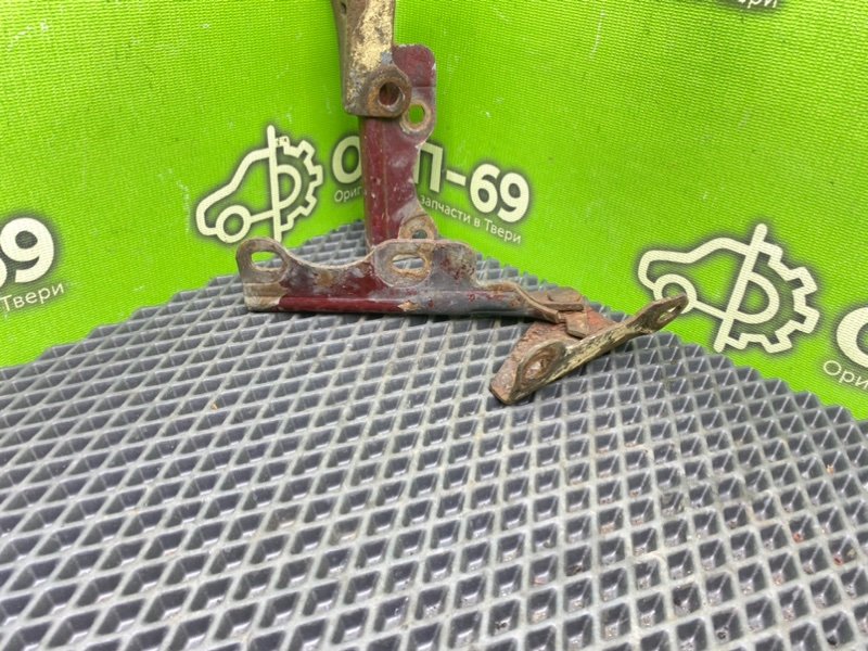 Петли капота, 1990 рублей, Тверь