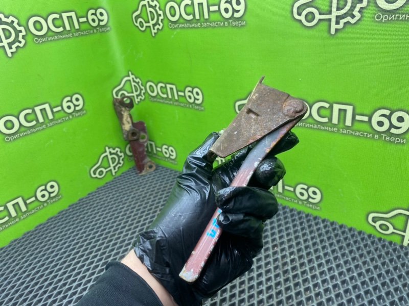 Петли капота, 1990 рублей, Тверь