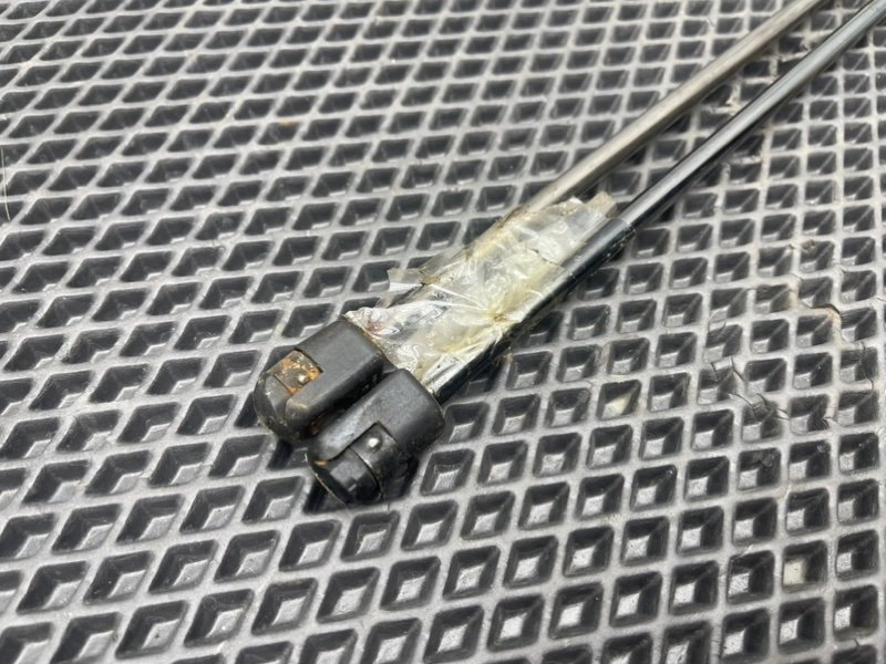 Амортизаторы багажника, 790 рублей, Тверь