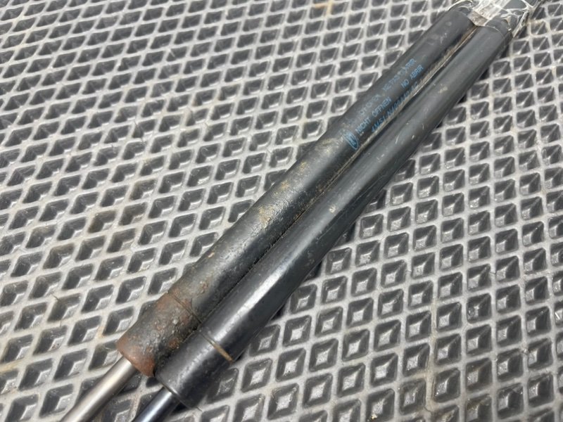 Амортизаторы багажника, 790 рублей, Тверь