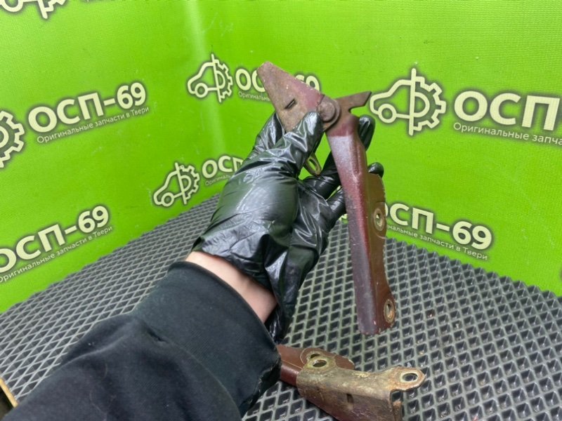 Петли капота, 1990 рублей, Тверь