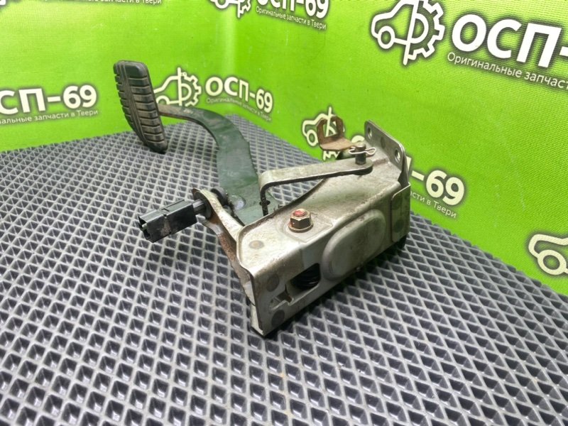 Педаль тормоза, 690 рублей, Тверь