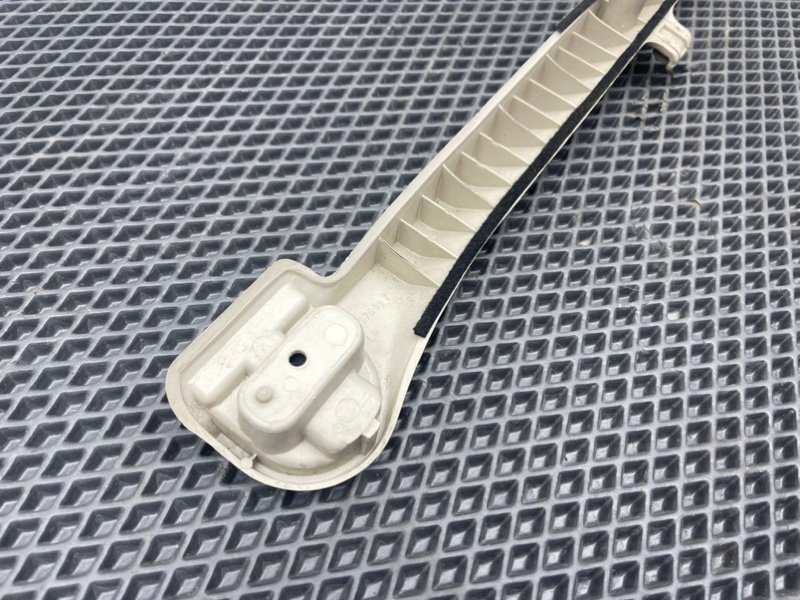 Кронштейн полки багажника, 690 рублей, Тверь