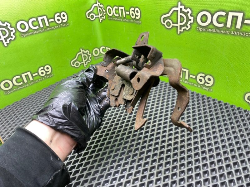 Замок капота, 990 рублей, Тверь