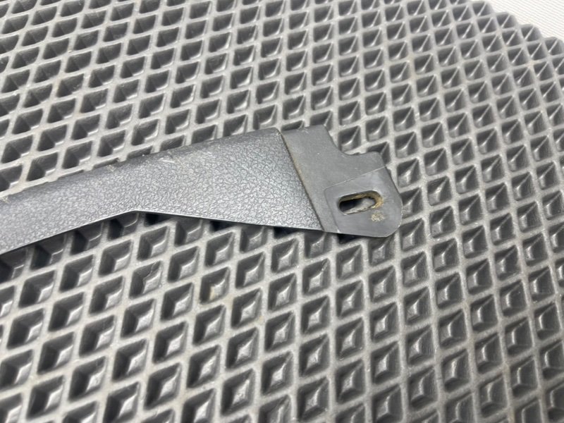 Накладка стойки, 390 рублей, Тверь