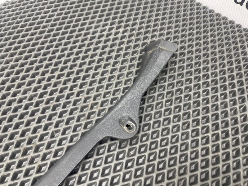 Накладка стойки, 390 рублей, Тверь