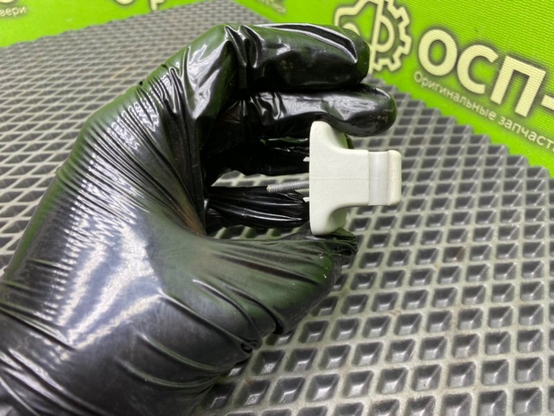 Крепление солнцезащитного козырька, 490 рублей, Тверь