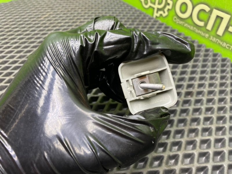 Крепление солнцезащитного козырька, 490 рублей, Тверь