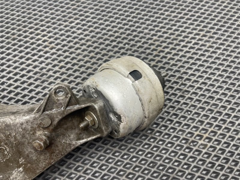 Кронштейн двигателя, 990 рублей, Тверь