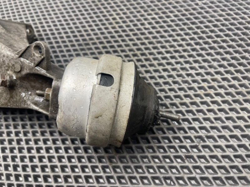 Кронштейн двигателя, 990 рублей, Тверь