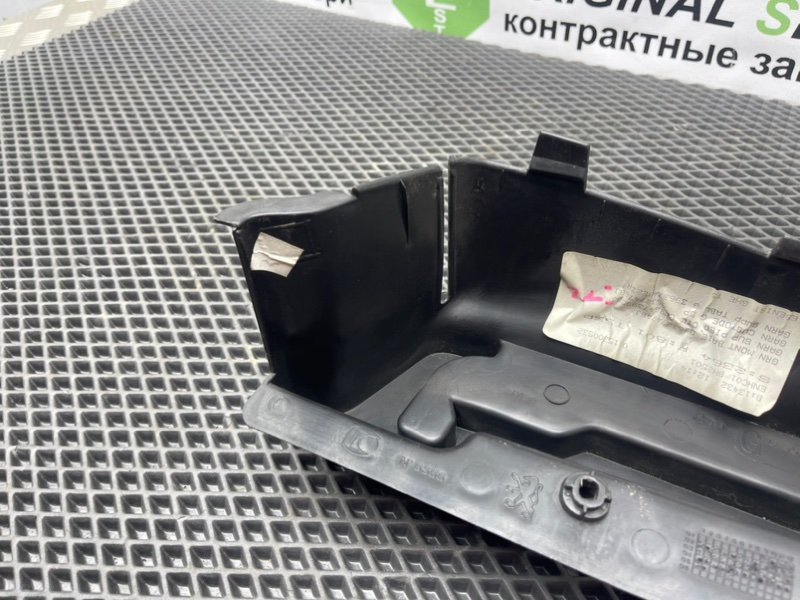 Кронштейн полки багажника, 490 рублей, Тверь