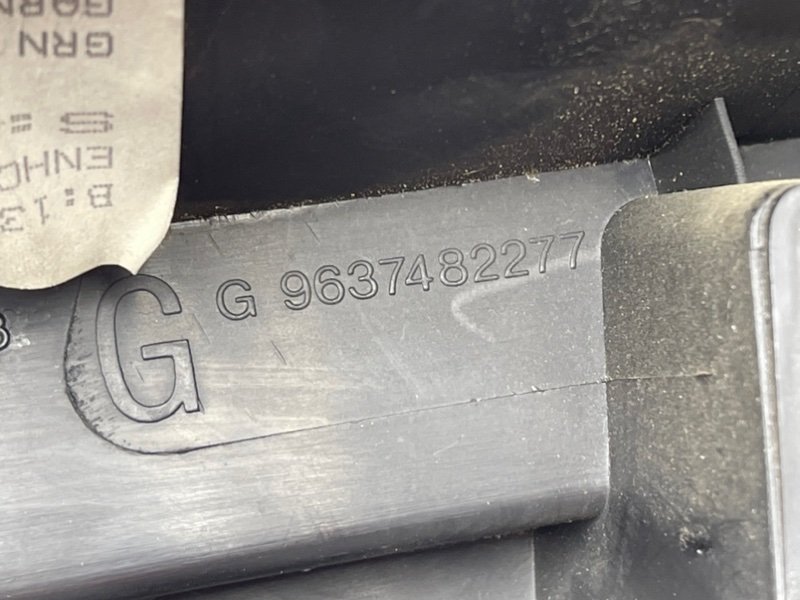 Кронштейн полки багажника, 490 рублей, Тверь