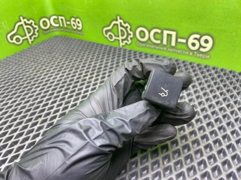 Кнопка открывания багажника, 890 рублей, Тверь