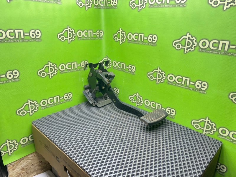 Педаль тормоза, 790 рублей, Тверь