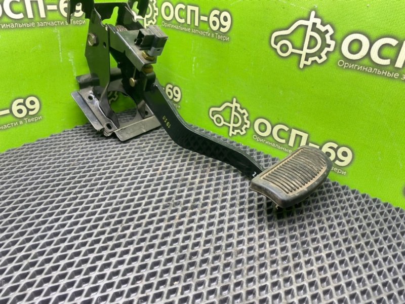 Педаль тормоза, 790 рублей, Тверь