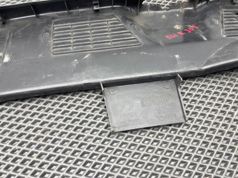 Накладка замка багажника, 690 рублей, Тверь