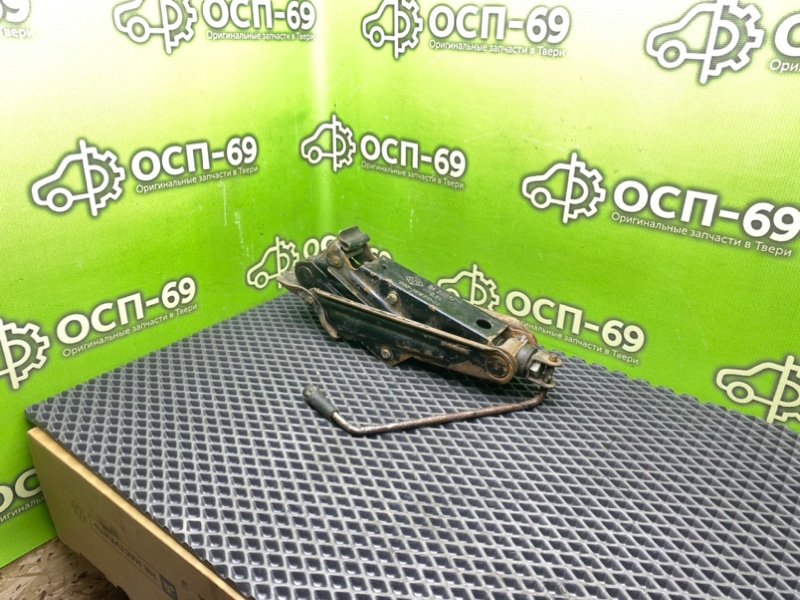 Домкрат, 990 рублей, Тверь