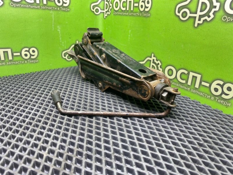 Домкрат, 990 рублей, Тверь