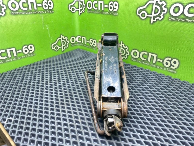 Домкрат, 990 рублей, Тверь