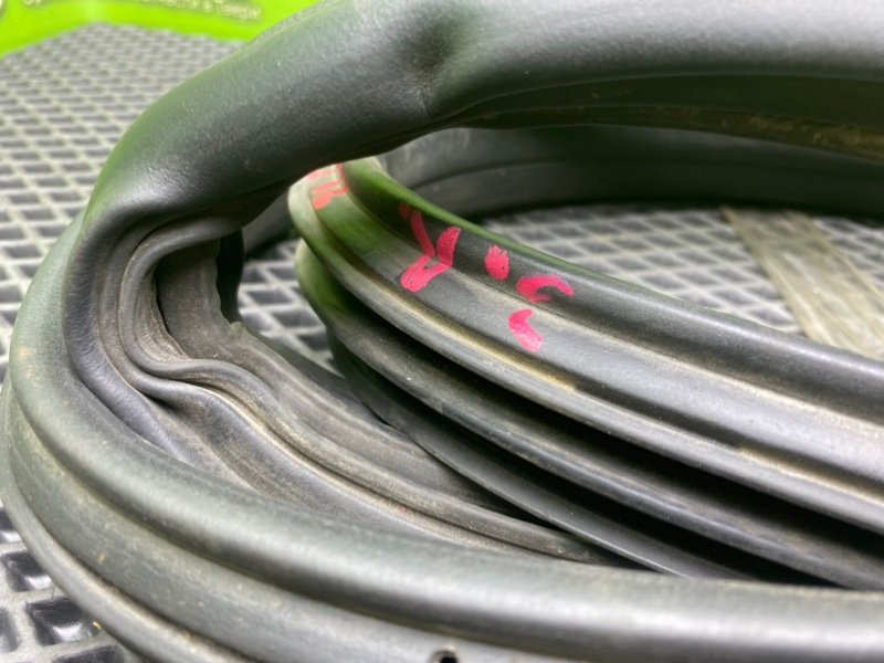 Уплотнитель двери, 690 рублей, Тверь