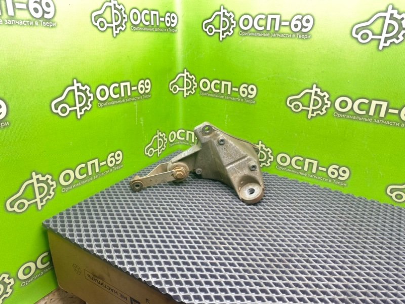 Кронштейн МКПП, 1990 рублей, Тверь