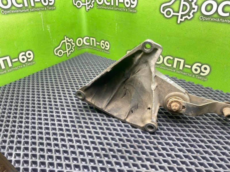 Кронштейн МКПП, 1990 рублей, Тверь