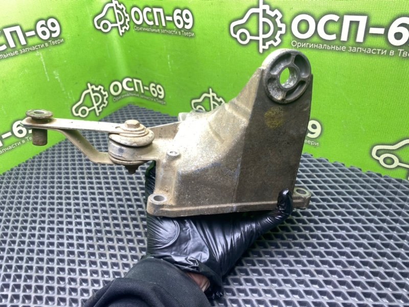 Кронштейн МКПП, 1990 рублей, Тверь