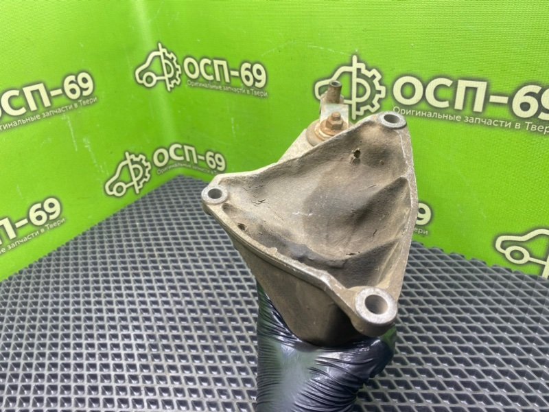 Кронштейн МКПП, 1990 рублей, Тверь