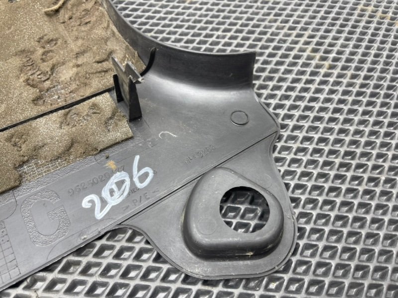 Накладка стойки, 490 рублей, Тверь