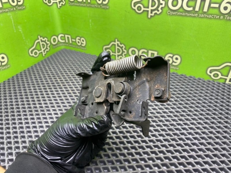 Замок капота, 990 рублей, Тверь