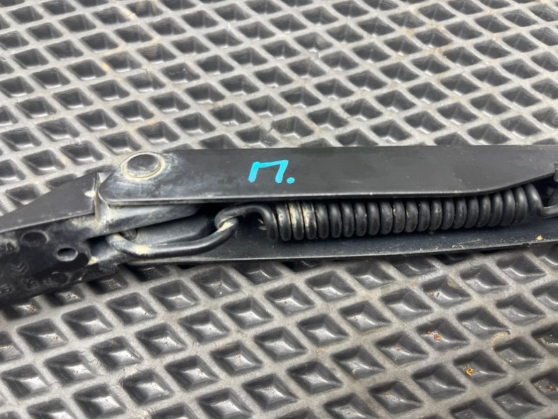 Дворник лобового стекла, 990 рублей, Тверь