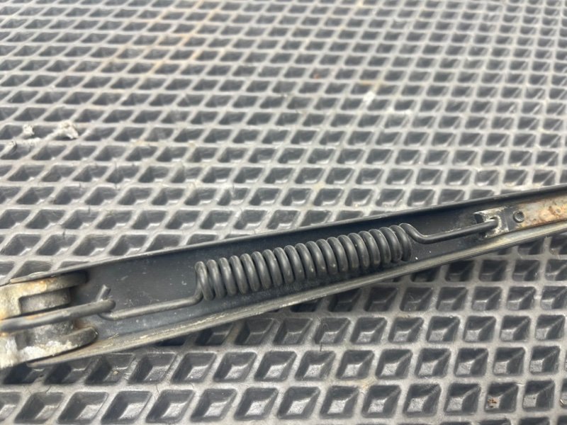 Дворник лобового стекла, 690 рублей, Тверь