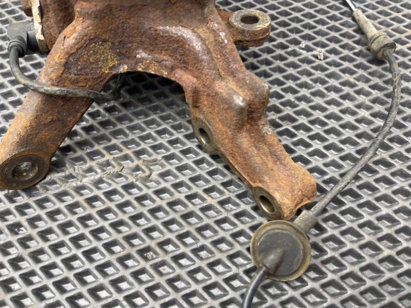 Поворотный кулак, 1290 рублей, Тверь