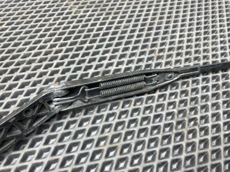 Дворник лобового стекла, 990 рублей, Тверь