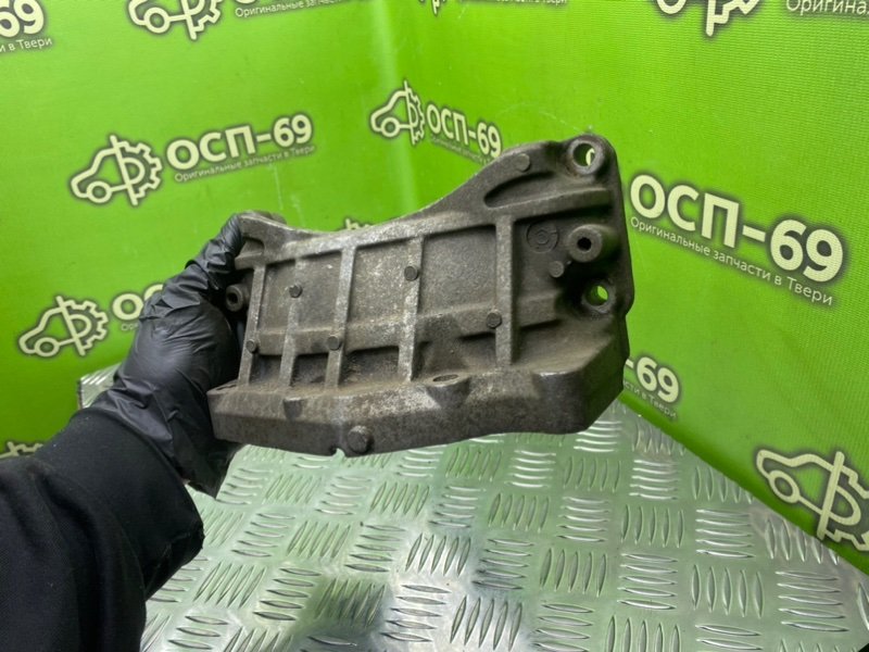 Кронштейн двигателя, 890 рублей, Тверь