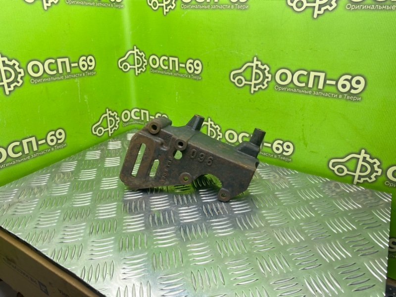 Кронштейн ГУР, 990 рублей, Тверь